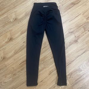 ECTH booty scrunch leggings size small like new!